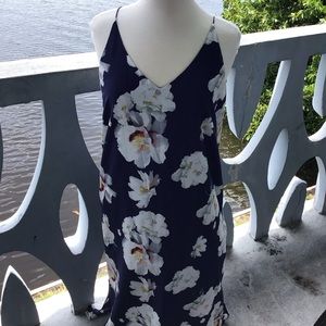 Eliane Rose Floral Spaghetti Strap V-Neck Maxi Dress with Side Slits Navy/White